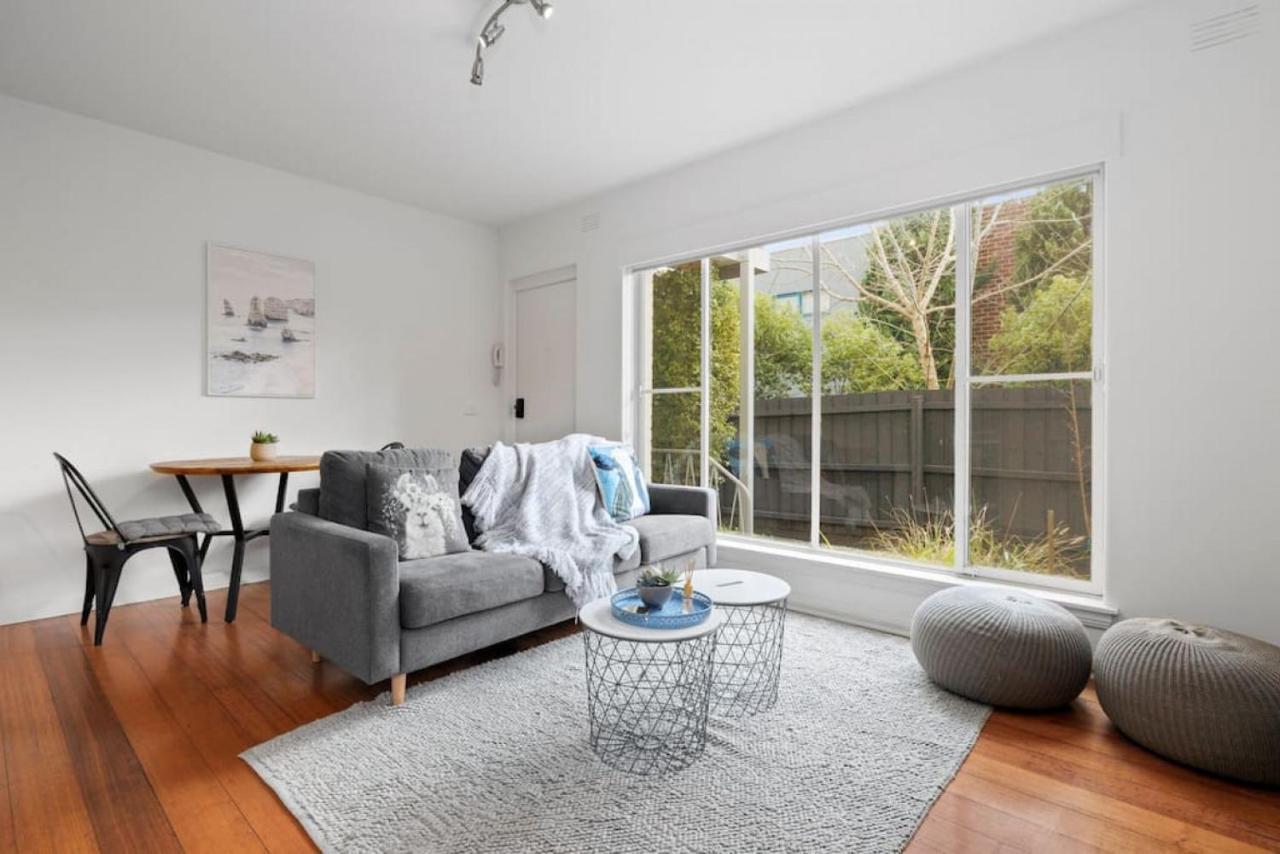 Apartment Ground Floor One Bedroom In South Yarra
