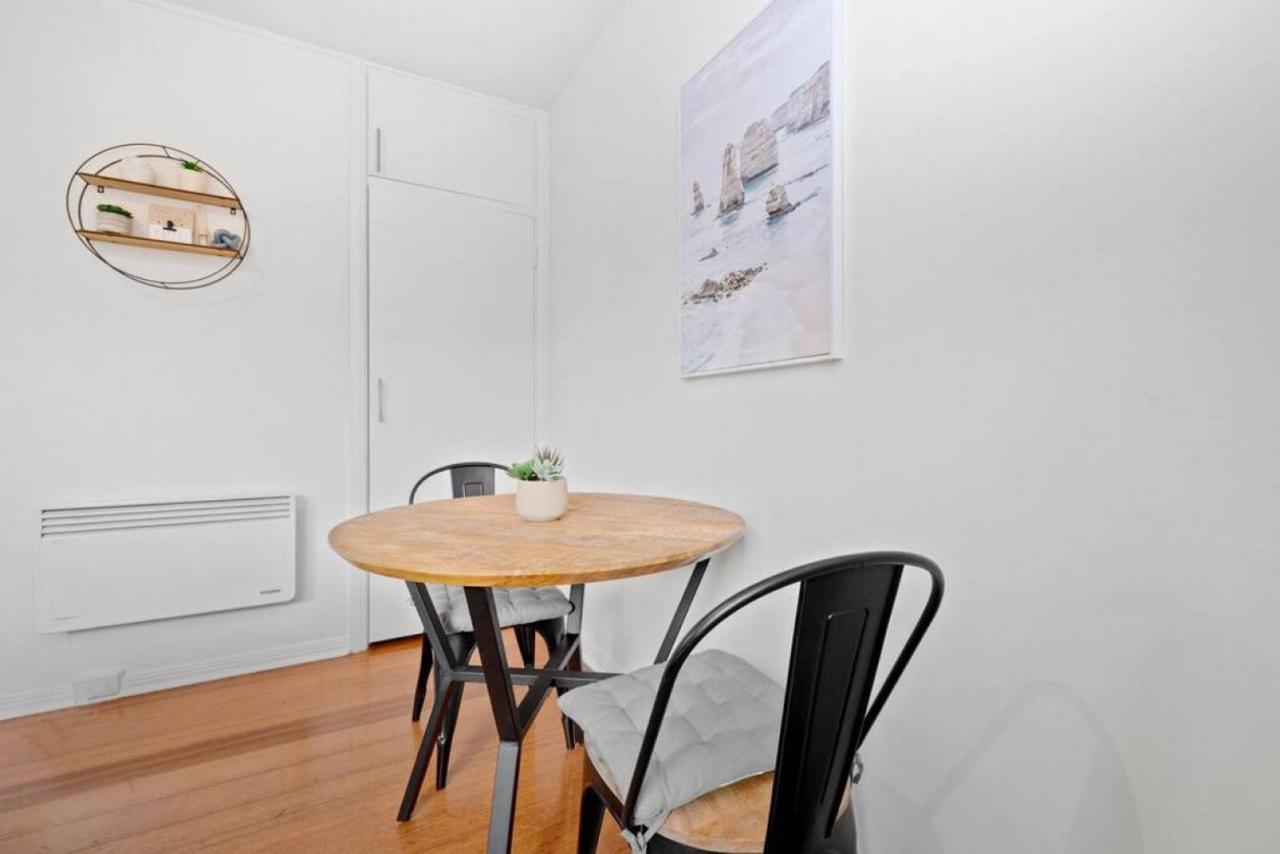 Apartment Ground Floor One Bedroom In South Yarra